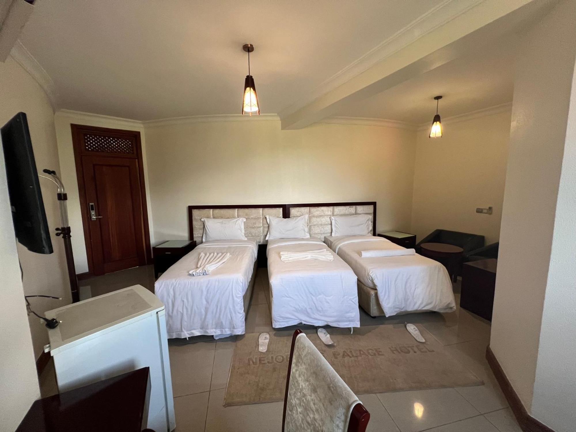 Nejobugg Palace Hotel Nkoanrua ภายนอก รูปภาพ