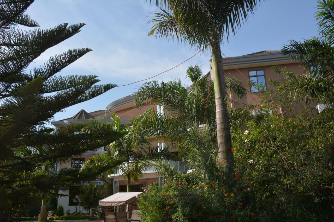 Nejobugg Palace Hotel Nkoanrua ภายนอก รูปภาพ