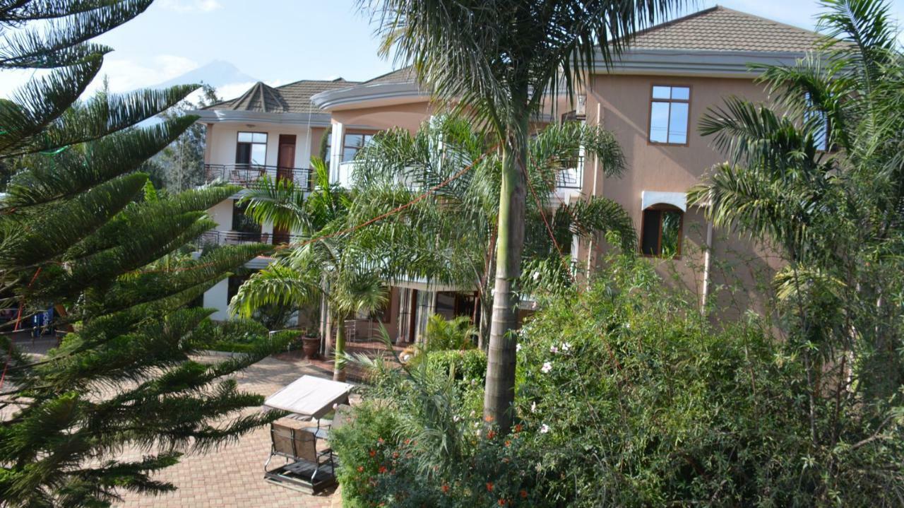 Nejobugg Palace Hotel Nkoanrua ภายนอก รูปภาพ