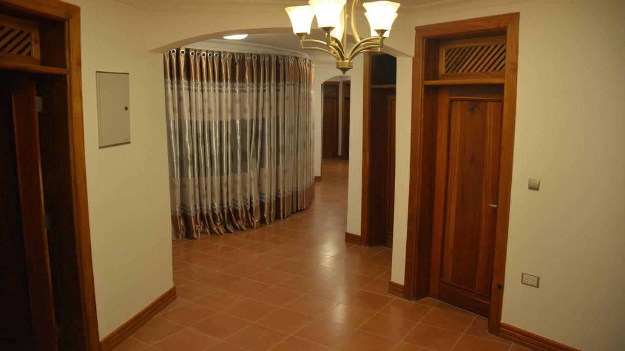 Nejobugg Palace Hotel Nkoanrua ภายนอก รูปภาพ