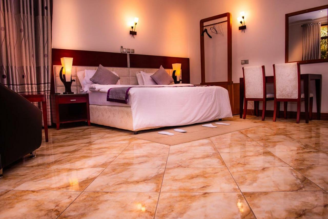 Nejobugg Palace Hotel Nkoanrua ภายนอก รูปภาพ